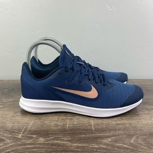 NEW Nike Downshifter